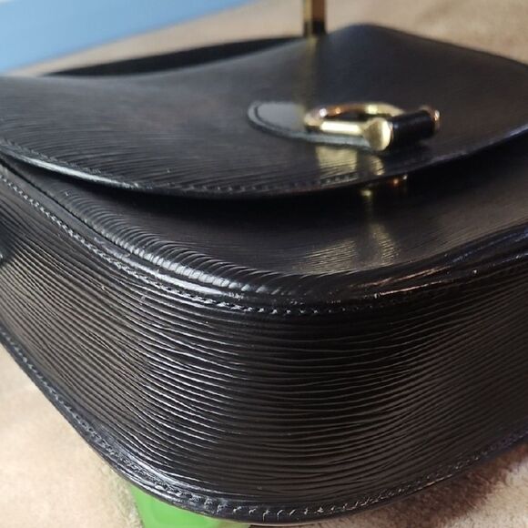 Louis Vuitton Saint Cloud  Black Epi  Leather Shoulder Bag With COA and Dustbag - Picture 7 of 13